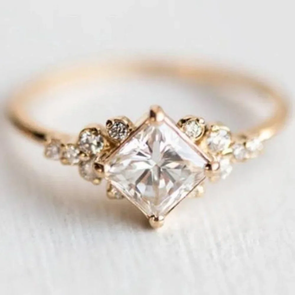 NEW 18K YELLOW GOLD DIAMOND PRINCESS RING, CUTE RING, SHINY RING. - Picture 1 of 6
